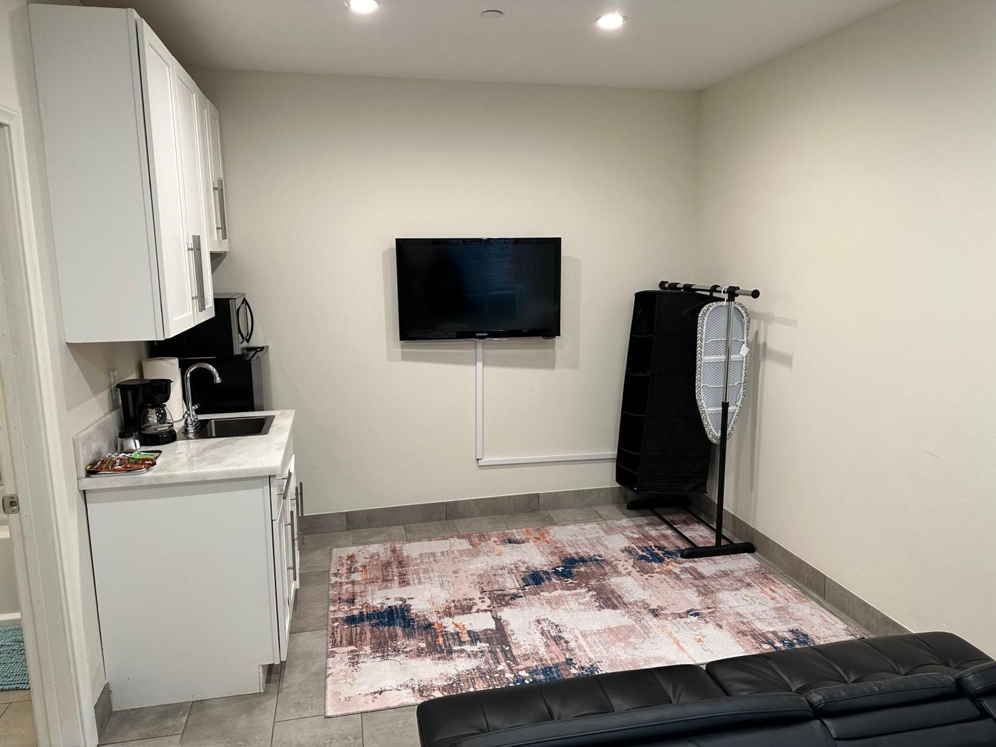 Studio With Private Entrance Next To Balboa Park Сан Диего Екстериор снимка